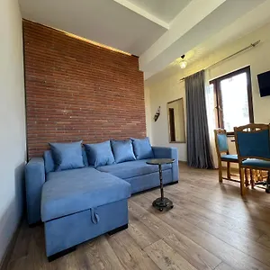 https://wine-hills.alltbilisihotels.com